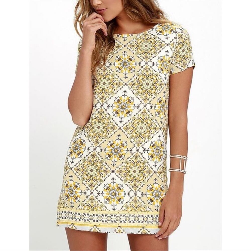 Lulus Dandy Lion Yellow Print Shift Mini Dress SZ S Flirty CottageCore Sexy